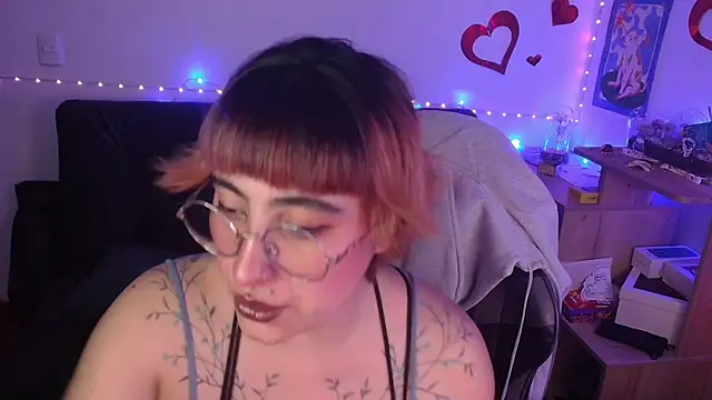 Miacatsito3 online show from April 2026 04:04:02 AM