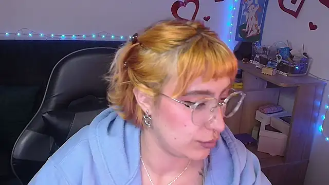Miacatsito3 online show from June 2026 06:16:02 AM