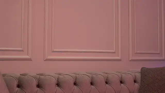 KatieHayes online show from November 2025 06:41:02 PM