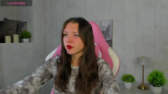 Amanda Reedd online show from October 2025 01:00:02 AM