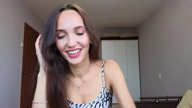 Lillian-Clark online show from November 2025 10:36:02 AM