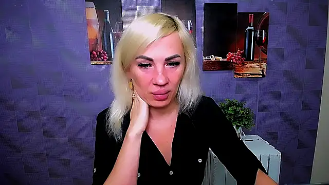 EmmaCat  online show from September 2025 05:31:01 AM