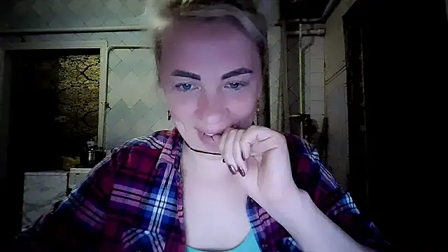 EmmaCat  online show from April 2026 05:14:01 AM