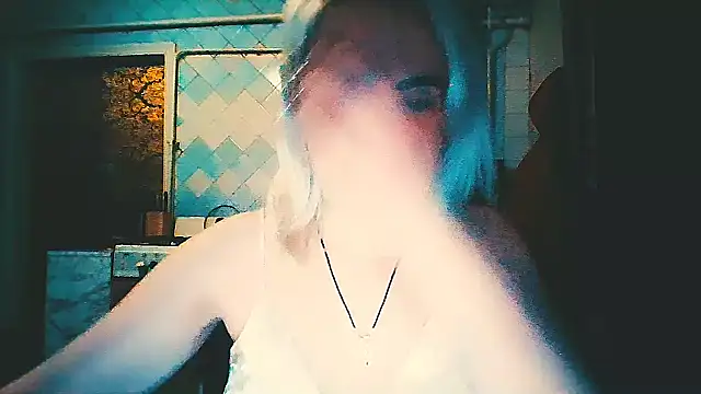 EmmaCat  online show from April 2026 06:21:02 PM