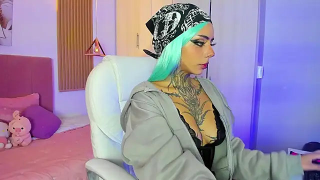 Snapshot of KoraRousee chatting on October 2025 01:30:02 PM KoraRousee online show from October 2025 01:30:02 PM