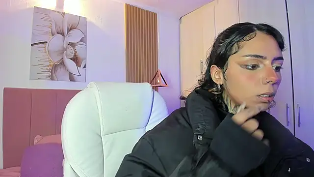 Snapshot of KoraRousee chatting on October 2025 01:30:01 PM KoraRousee online show from October 2025 01:30:01 PM