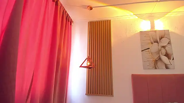 Snapshot of KoraRousee chatting on November 2025 01:24:01 PM KoraRousee online show from November 2025 01:24:01 PM