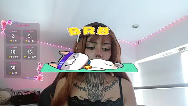 Snapshot of KoraRousee chatting on November 2025 02:04:01 PM KoraRousee online show from November 2025 02:04:01 PM