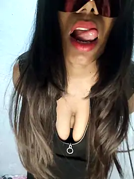 bigcutecouple online show from April 2026 08:02:02 PM