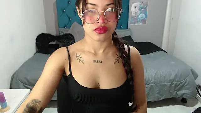 Snapshot of mia_sexgirl chatting on February 2026 12:32:02 PM mia sexgirl online show from February 2026 12:32:02 PM