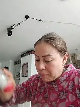 LaraCaliente online show from June 2026 12:39:01 PM