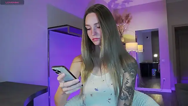 Melloudy online show from September 2025 05:34:02 AM