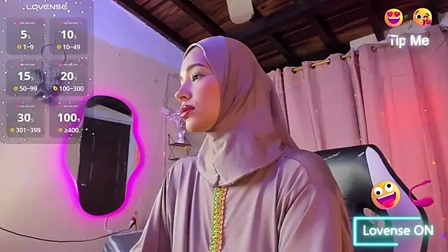 ShanaJamil online show from September 2025 12:07:01 PM