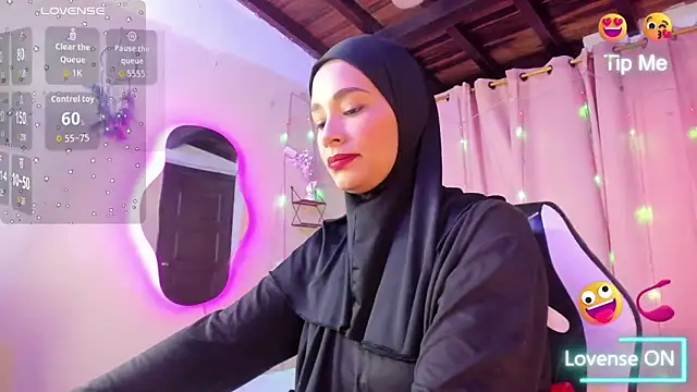 ShanaJamil online show from October 2025 12:06:01 PM