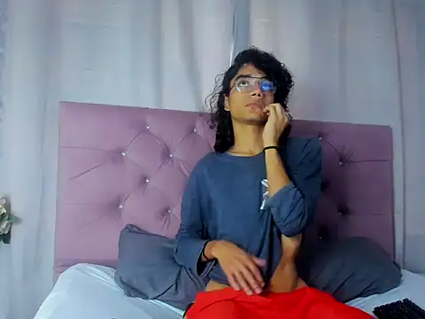 EthanBlackwoodd online show from September 2025 08:03:01 PM