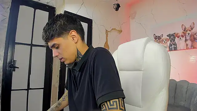 Declan-Fox online show from November 2025 04:11:02 AM