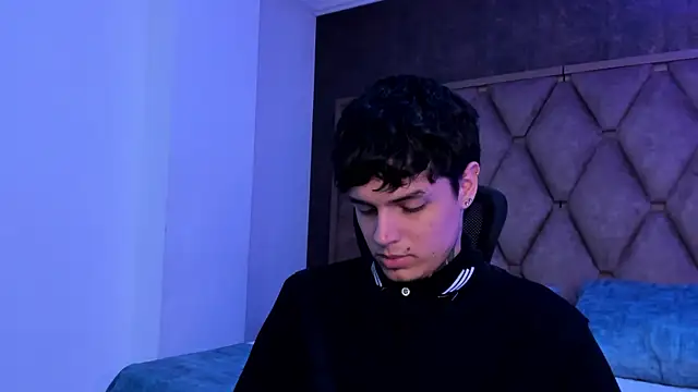 Declan-Fox online show from February 2026 03:44:01 AM