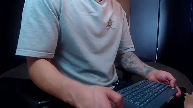 RichardMilleer online show from December 2025 03:31:01 PM