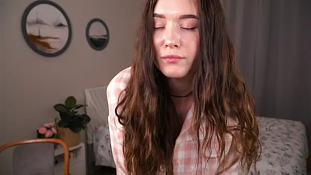 AlinaOrf online show from September 2025 04:08:01 PM