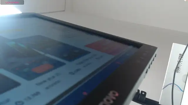 MayaScott11 online show from November 2025 07:24:02 PM