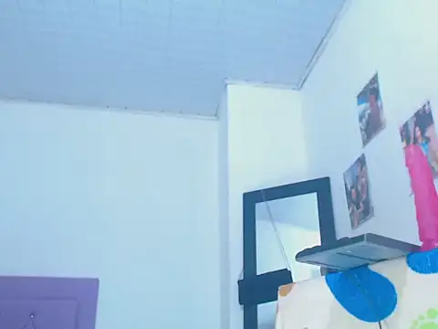 whitneytt online show from October 2025 03:46:02 PM