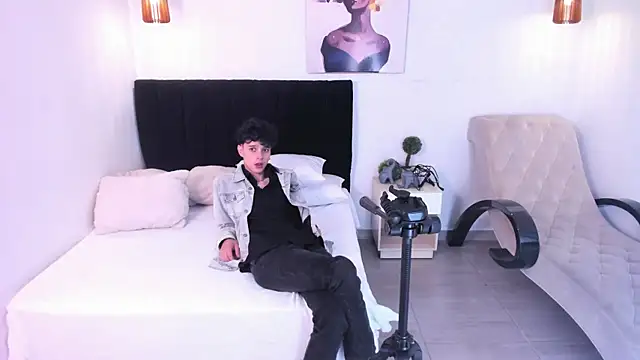  ruby red online show from September 2025 04:05:01 AM