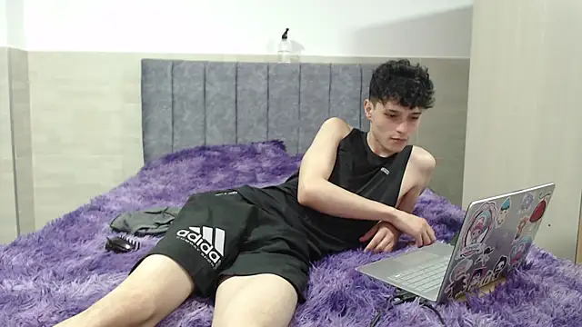  ruby red online show from November 2025 08:02:01 PM