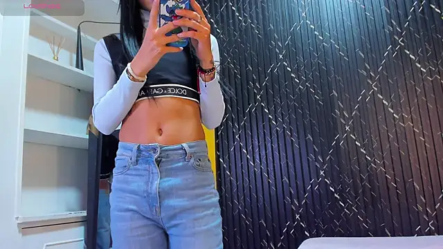 Miss Ariaa online show from October 2025 11:39:01 AM