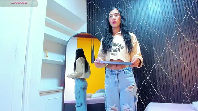 Miss Ariaa online show from October 2025 11:44:01 AM