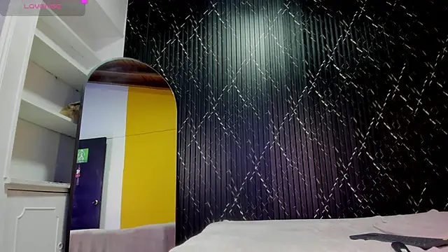 Miss Ariaa online show from November 2025 09:57:01 AM