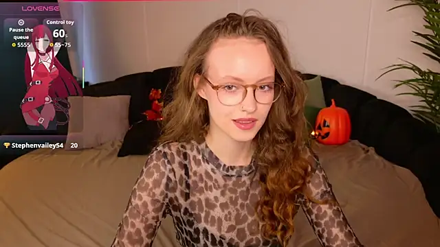 Snapshot of SallyPinkman chatting on October 2025 02:07:01 PM SallyPinkman online show from October 2025 02:07:01 PM