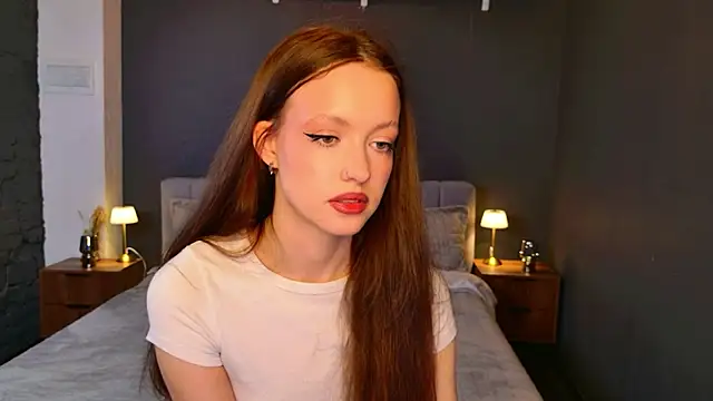 Snapshot of SallyPinkman chatting on May 2026 01:06:02 PM SallyPinkman online show from May 2026 01:06:02 PM