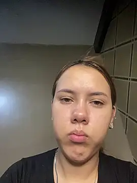 coupleyys online show from February 2026 10:26:01 PM