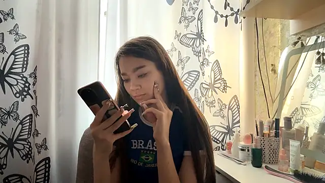 Cuteviola online show from February 2026 12:31:01 AM