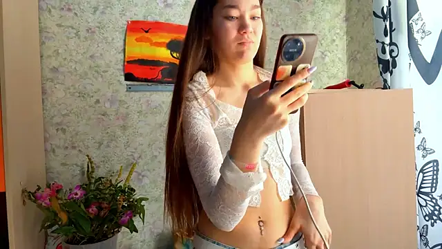 Cuteviola online show from April 2026 12:41:01 AM