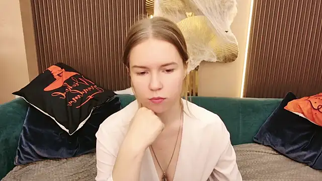 Alida Brice online show from November 2025 05:43:02 AM