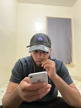 LeoPR00 online show from October 2025 06:09:01 AM