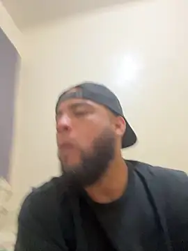 LeoPR00 online show from October 2025 03:20:02 AM