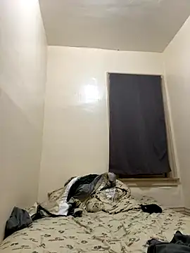 LeoPR00 online show from November 2025 01:41:01 AM