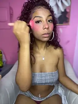 PrettyTiana  online show from November 2025 10:01:02 PM