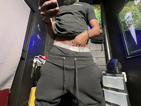 Snapshot of nymphoandthebeast69 chatting on February 2026 12:04:01 AM nymphoandthebeast69 online show from February 2026 12:04:01 AM