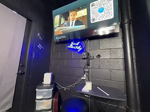 Snapshot of nymphoandthebeast69 chatting on February 2026 05:25:01 PM nymphoandthebeast69 online show from February 2026 05:25:01 PM