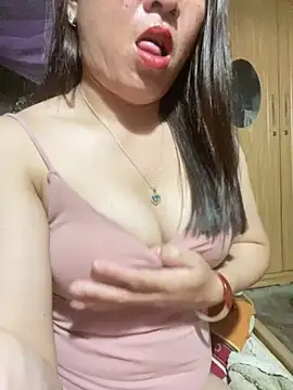 Luna-ass online show from November 2025 01:22:01 PM