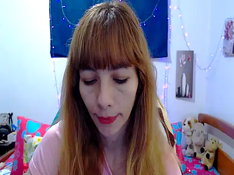 Snapshot of seraphinewhite chatting on February 2026 06:14:02 AM seraphinewhite online show from February 2026 06:14:02 AM