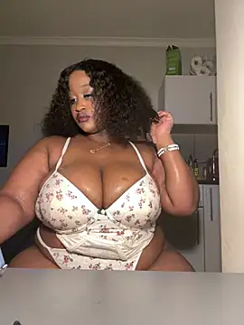 CURVYBUBBLEZ online show from March 2026 01:21:01 AM