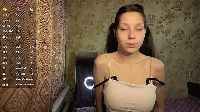 Snapshot of QutieDaSweet chatting on February 2026 01:37:02 AM QutieDaSweet online show from February 2026 01:37:02 AM