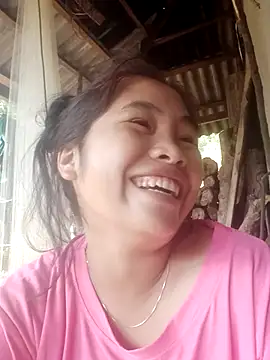 Luyen004 online show from October 2025 01:12:02 AM