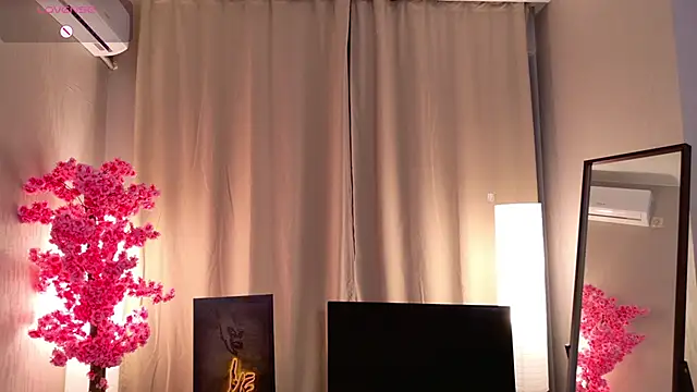 Flirty lee online show from November 2025 02:06:01 PM