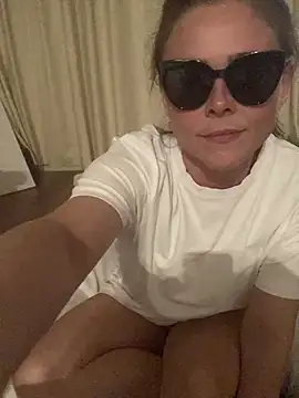 Snapshot of Mia_Winters chatting on August 2026 11:50:01 PM Mia Winters online show from August 2026 11:50:01 PM