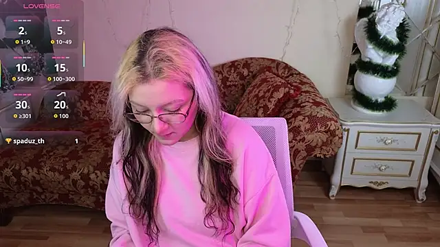 JuicyLullu online show from December 2025 11:28:02 AM